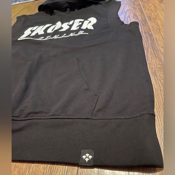 Black Tank Top with Hood and Print - Picture 3 of 5